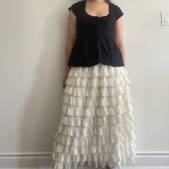 White fringe skirt - Picture 6 of 6